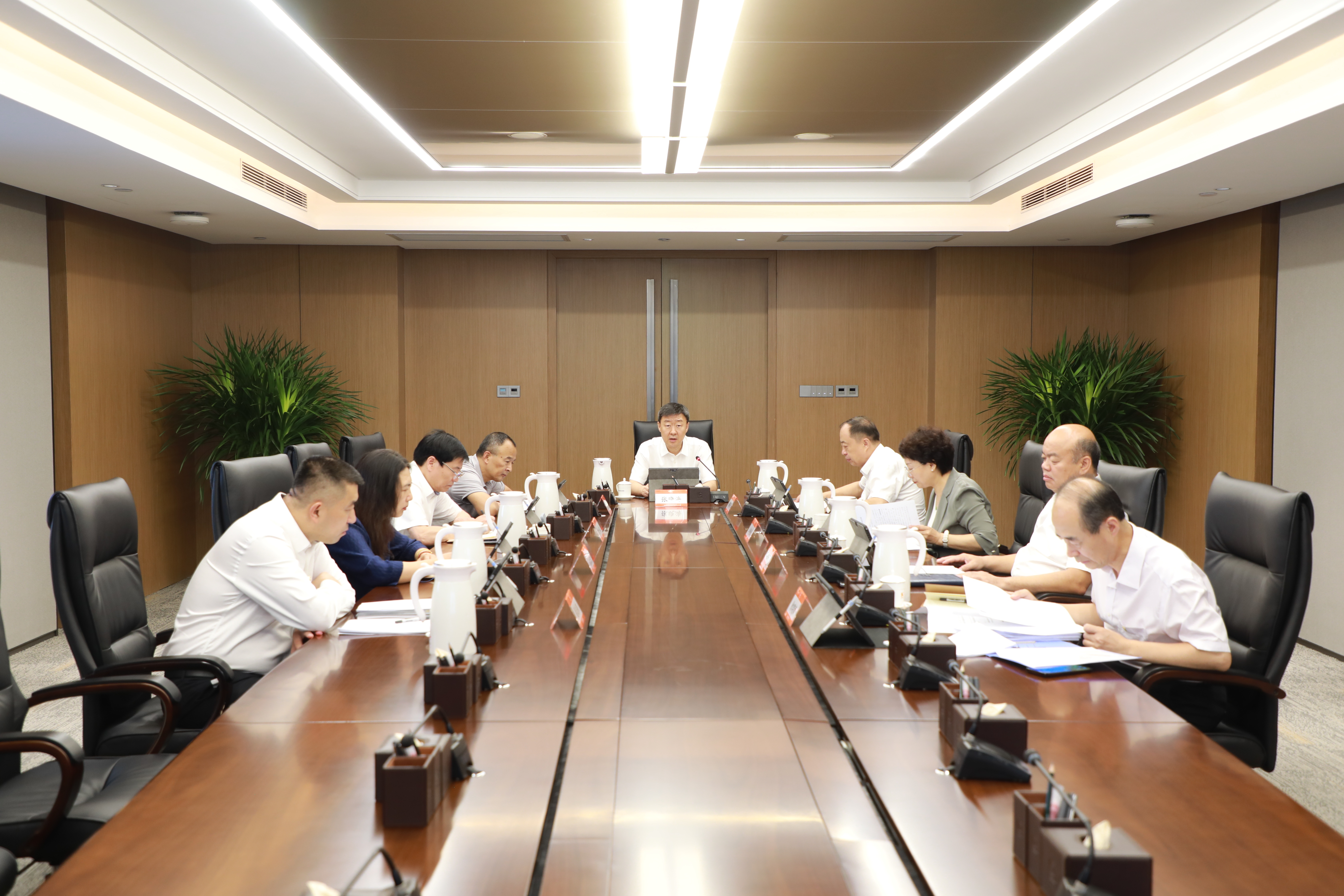 集團(tuán)黨委常委會(huì)召開(kāi)會(huì)議?傳達(dá)學(xué)習(xí)習(xí)近平總書(shū)記重要講話精神?研究有關(guān)事項(xiàng)
